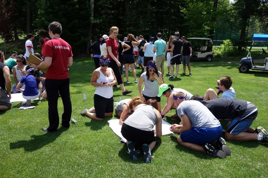 How to Plan a Corporate Offsite: A Complete Checklist for HR Teams