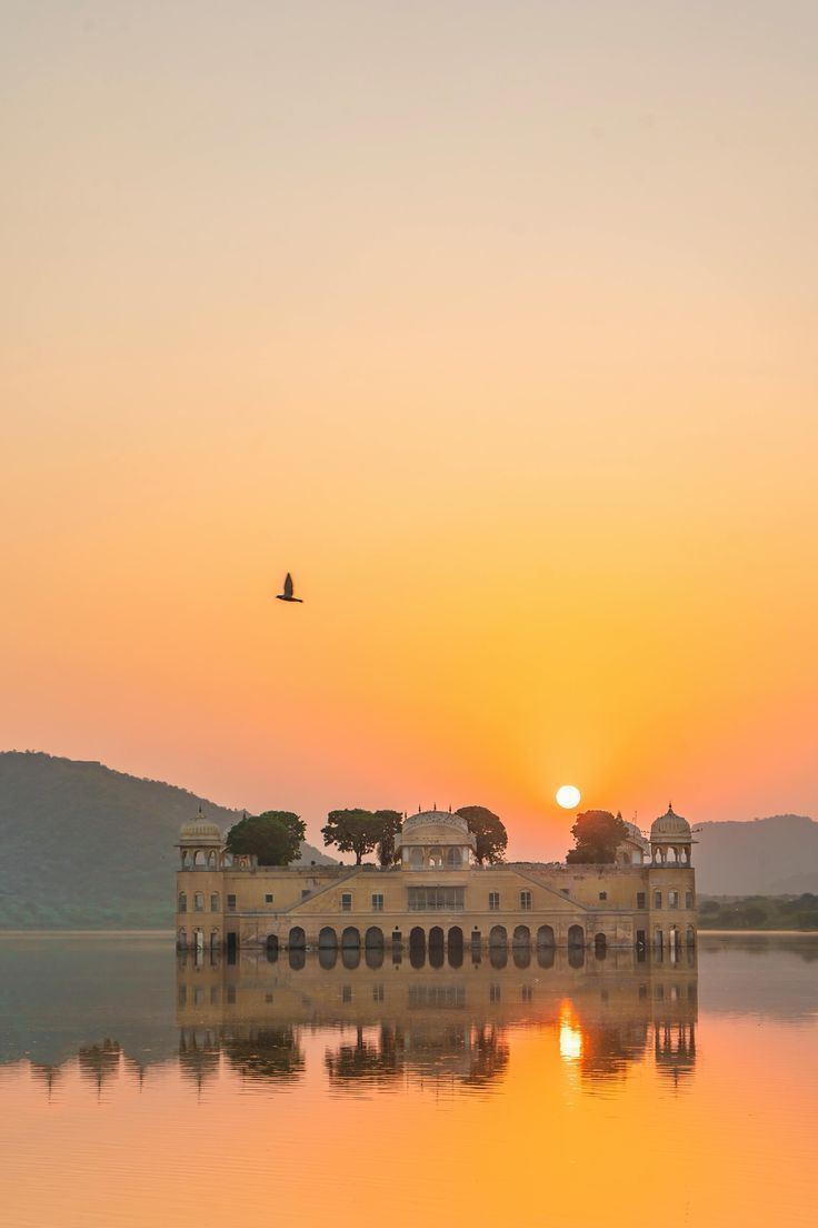 JAIPUR-UDAIPUR CORPORATE TOUR PACKAGE
